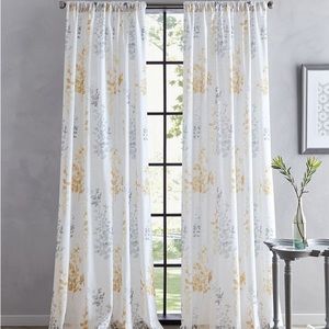 Curtain